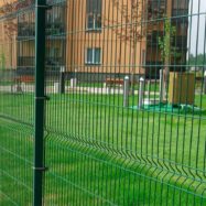 Металлический забор из оцинкованной 3д сетки от белорусского производителя